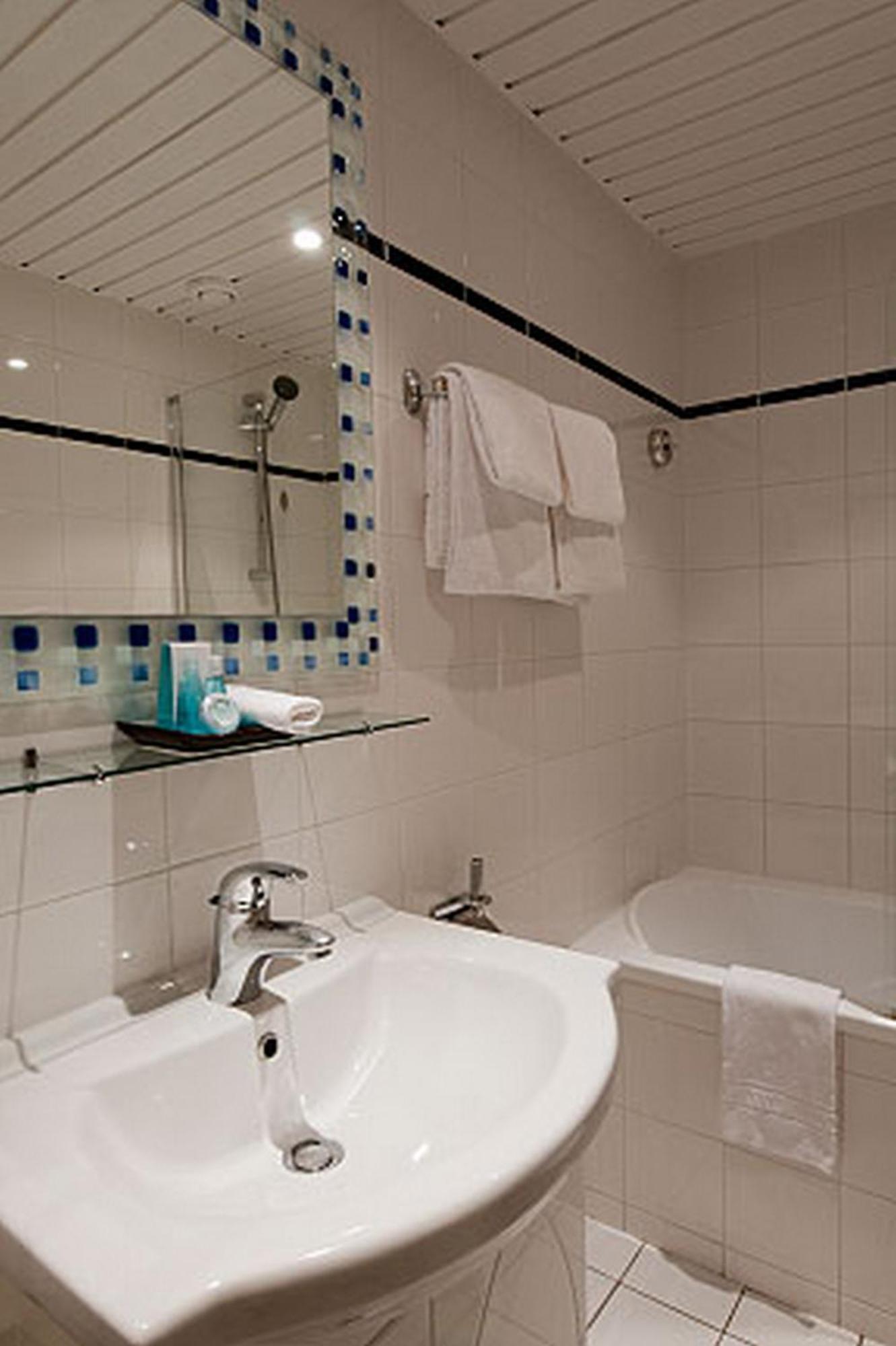 Single Room,1638473038:JPEG